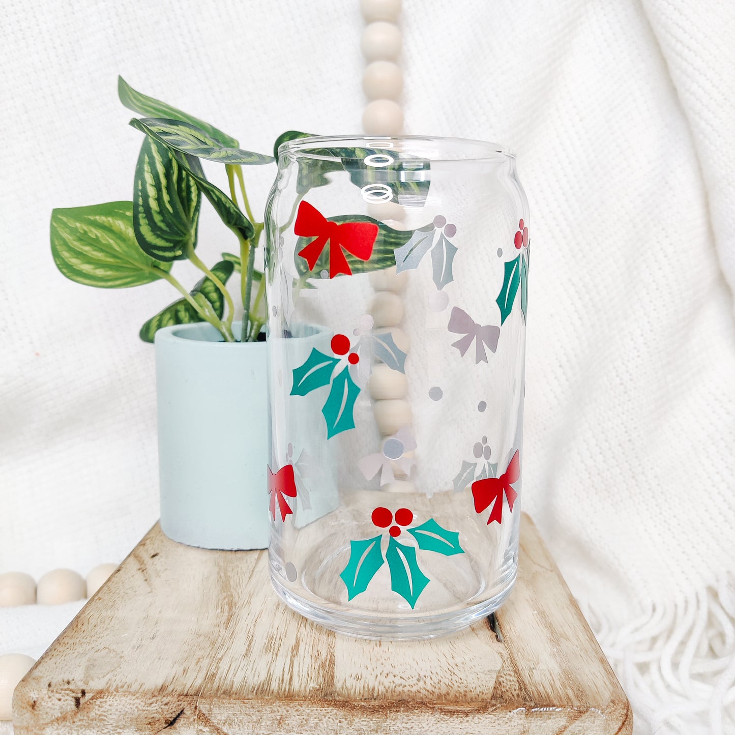 Mistletoe Can Glass Cup