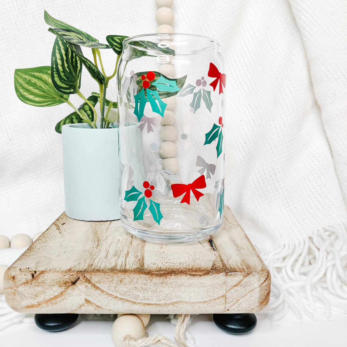 Mistletoe Can Glass Cup