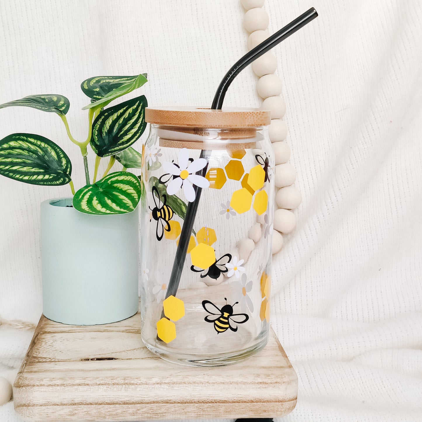 Bumblebee Can Glass Cup