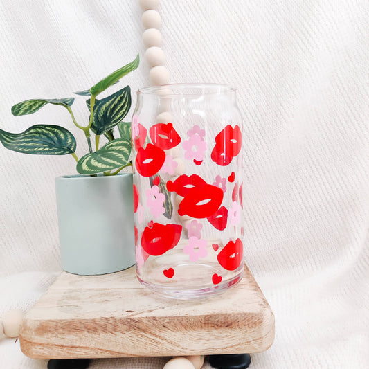 Lips and Flowers Can Glass Cup
