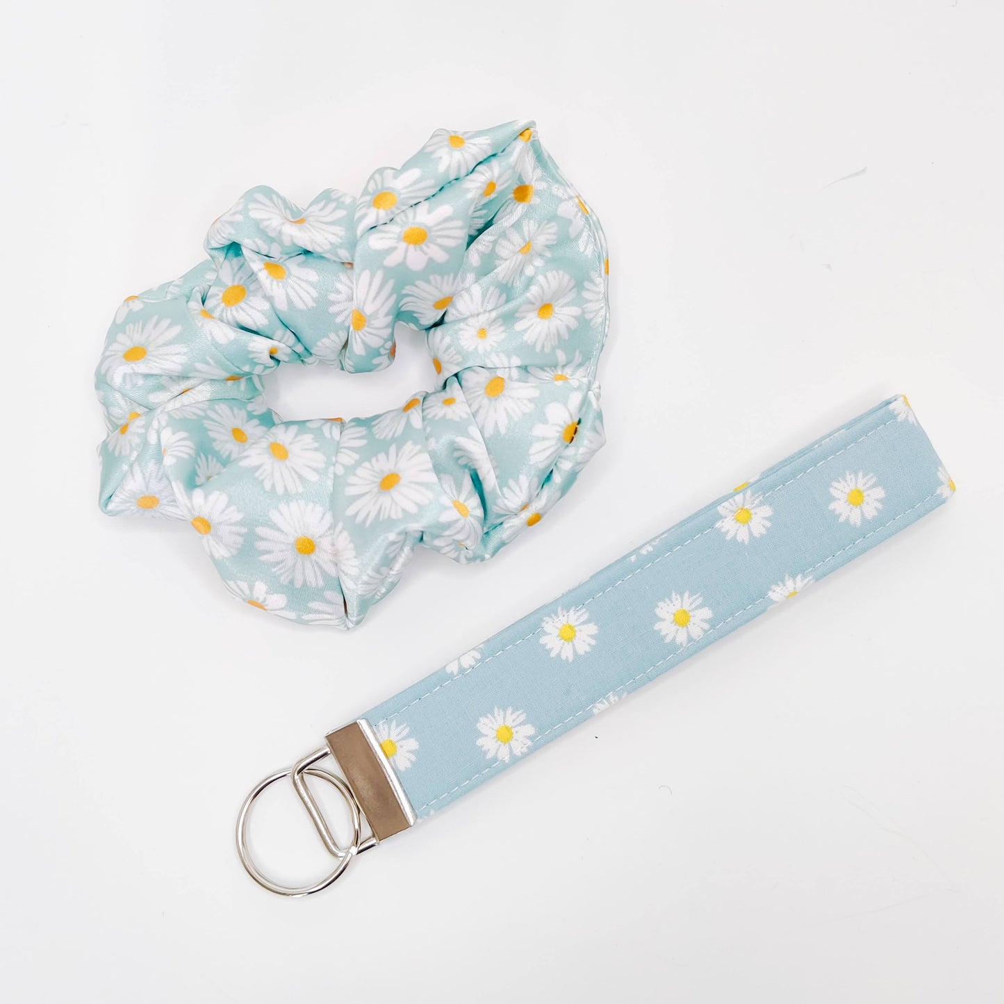 Blue Daisy Keychain Wristlet