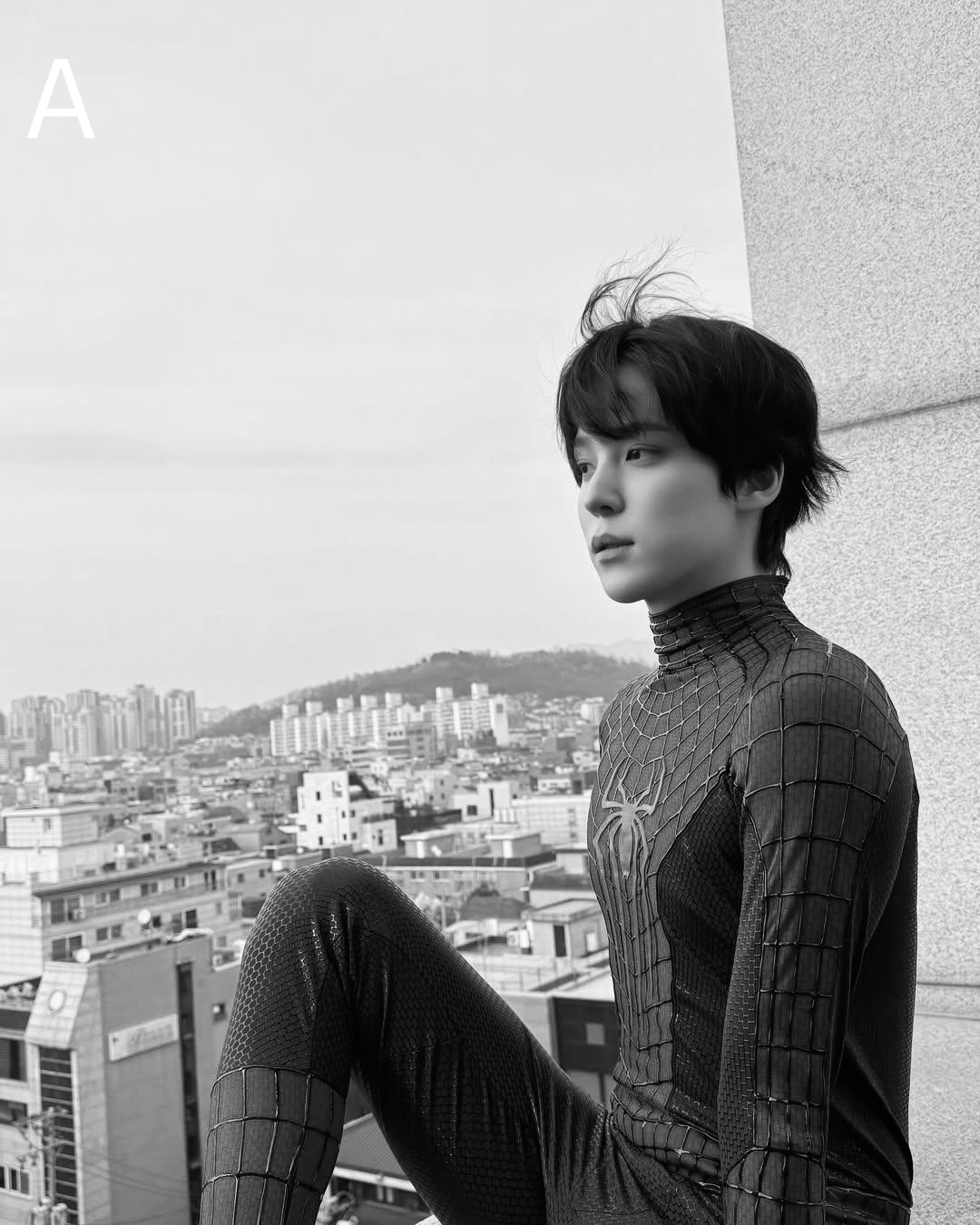 Engraved Yunho Superhero Photocard