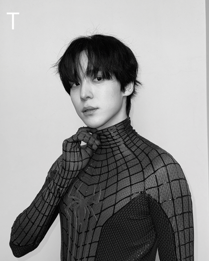 Engraved Yunho Superhero Photocard