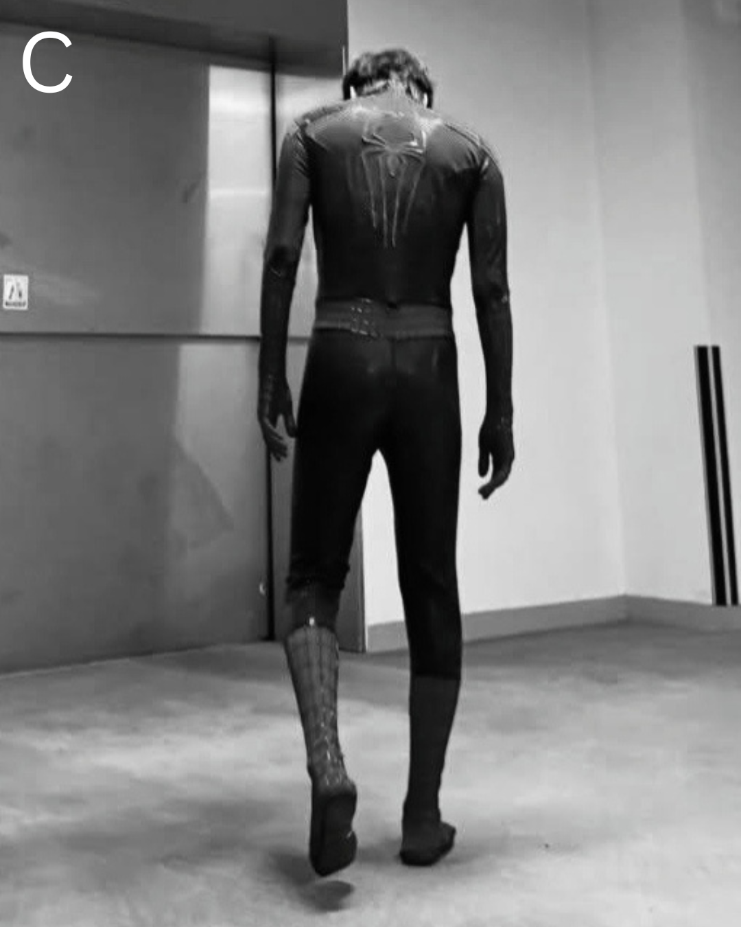 Engraved Yunho Superhero Photocard