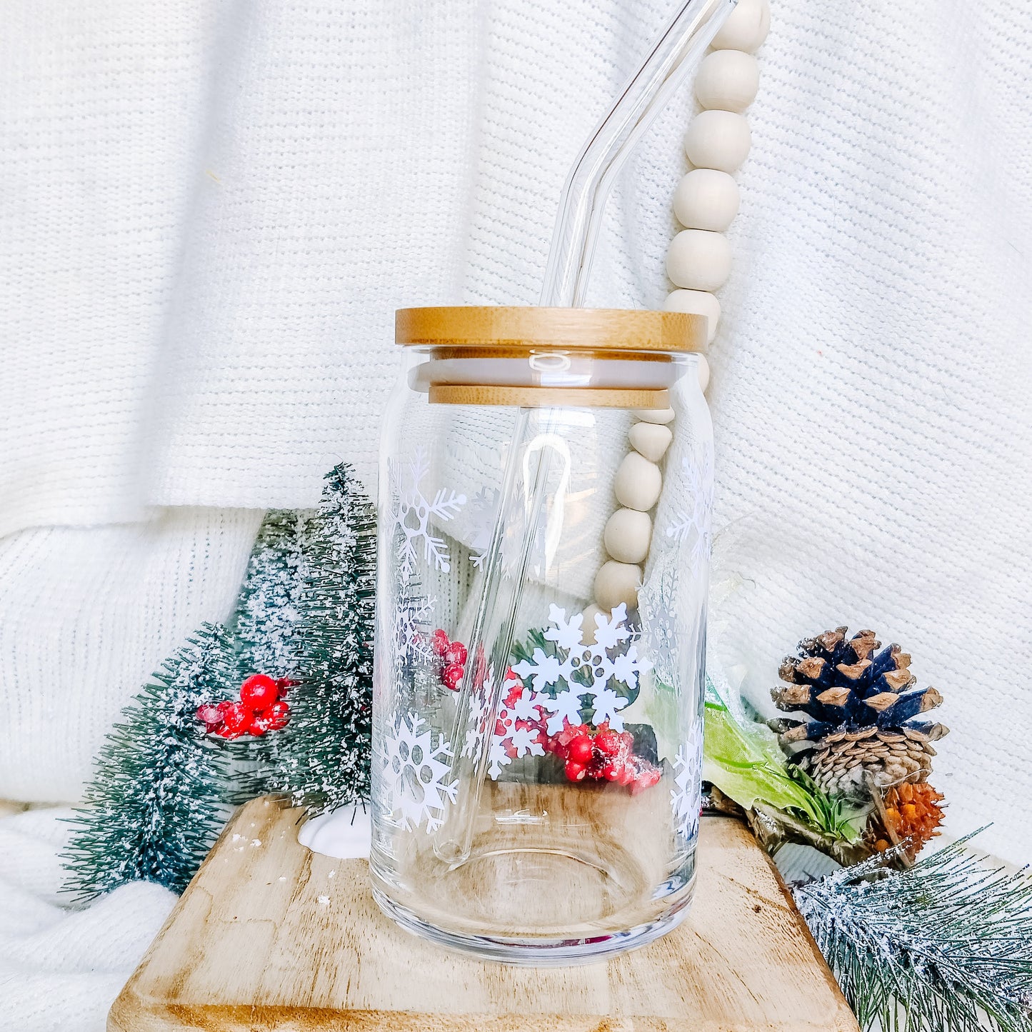 Pawprint Snowflakes Can Glass Cup