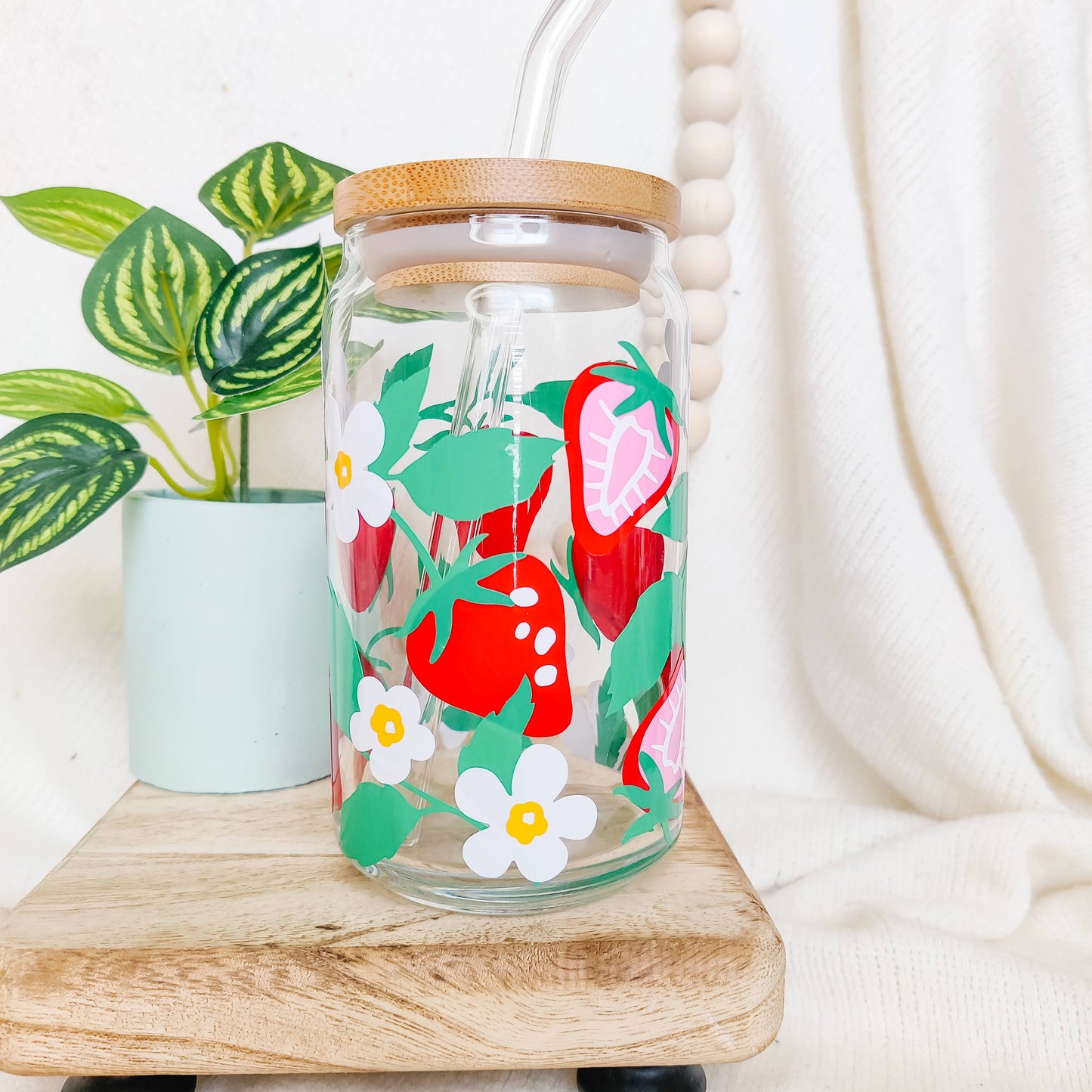 Strawberry Blossom Can Glass Cup