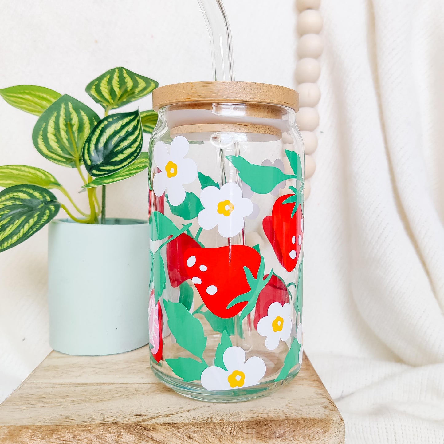 Strawberry Blossom Can Glass Cup